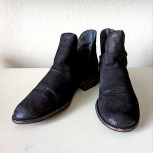 Steve Madden Wila Ankle Boots (Booties) in Size 8 Black